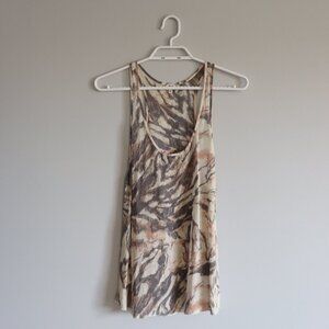Wilfred Women's‎ Sz M 100% Silk Lightweight Crewneck Sleeveless Tank Top Blouse